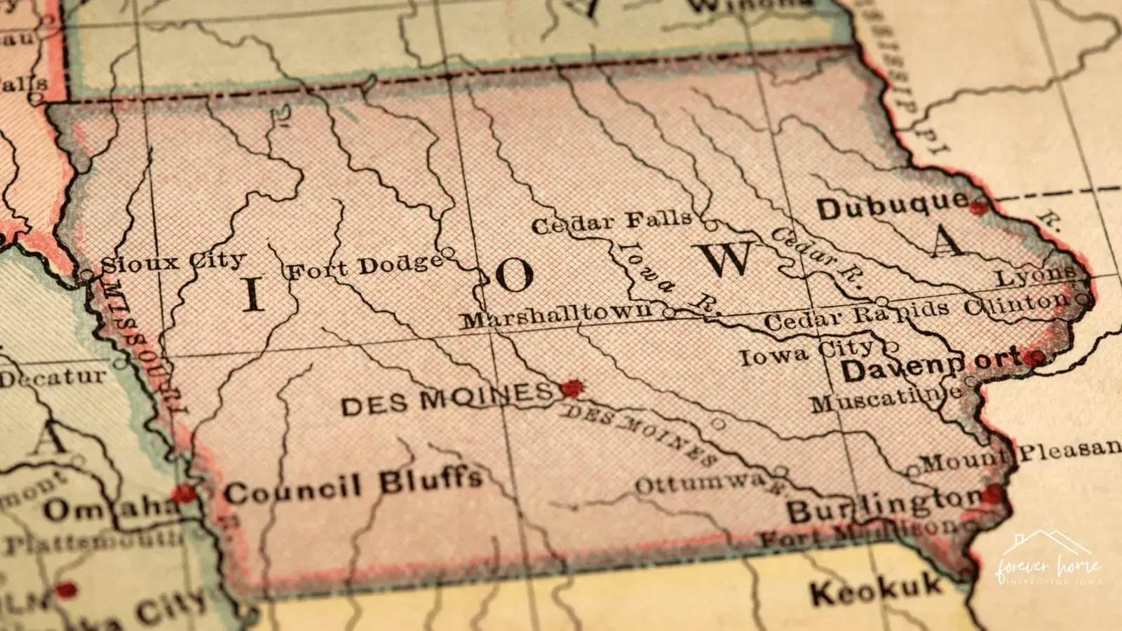 Vintage map of Iowa with Des Moines near the center